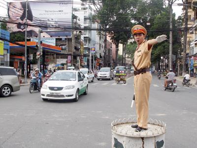 “Miệng” ngân hàng, “bụng” giao thông 1