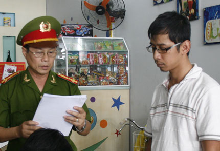 Kế toán trưởng 'cuỗm' gần 6 tỷ đồng đi cá độ 1