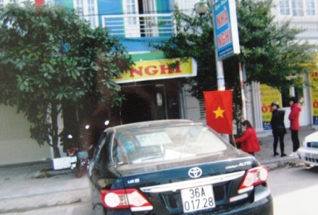 Chủ tịch xã bị “tố” vào nhà nghỉ với nữ thủ quỹ 2