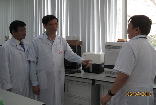 Bộ Y tế kiểm tra công tác phòng chống dịch cúm A/H7N9 tại BV Bệnh Nhiệt đới TW 2
