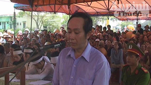 Đắng lòng phiên tòa 3 con ruột đề nghị tử hình cha 2