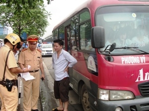 Hà Nội xử lý mạnh xe khách vi phạm dịp nghỉ lễ 1