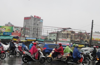Hà Nội thoát ngập sau cơn mưa lớn đầu mùa 6