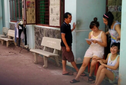 Bắt kẻ chặn đường nữ sinh, khoe “của nợ” 2