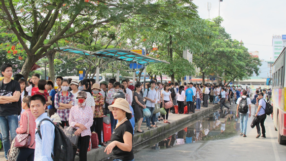 Dồn dập trở lại Thủ đô sau kỳ nghỉ dài 1 Dồn dập trở lại Thủ đô sau kỳ nghỉ dài 1
