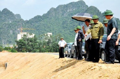 Đưa khẩn cấp 1.000 du khách từ đảo Cô Tô vào đất liền chạy bão 3