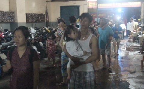 Cháy ở trung tâm Sài Gòn, hàng ngàn người tháo chạy 6