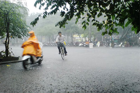 Hà Nội tiếp tục có mưa rào và dông  1