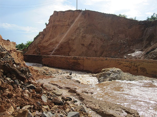Gia Lai: Vỡ đập thủy điện Ia Krêl 2 gây ngập 10 km! 2 Gia Lai: Vỡ đập thủy điện Ia Krêl 2 gây ngập 10 km! 2
