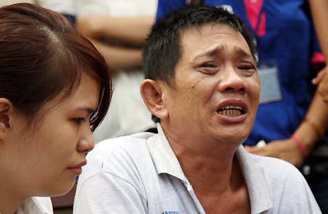 2 nữ sinh bị cuốn trôi trong cơn mưa lớn ở Sài Gòn 1 2 nữ sinh bị cuốn trôi trong cơn mưa lớn ở Sài Gòn 1