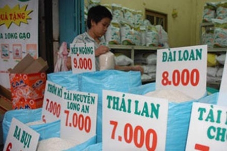 Gà nhiễm kháng sinh, gạo chứa hóa chất vẫn ham mua 1 Gà nhiễm kháng sinh, gạo chứa hóa chất vẫn ham mua 1