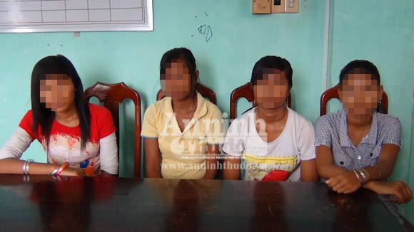 Nghe lời ngon ngọt, 4 cô gái trẻ suýt bị lừa bán sang Trung Quốc 2