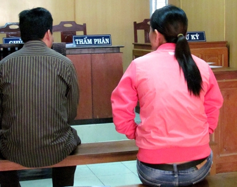 Cô gái chân quê trao 'cái ngàn vàng' rồi đâm chết người yêu 1 Cô gái chân quê trao 'cái ngàn vàng' rồi đâm chết người yêu 1