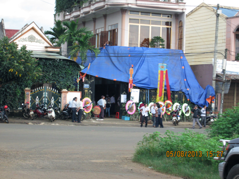 Nghi án một giám đốc tham ô tự sát tại nhà riêng 1