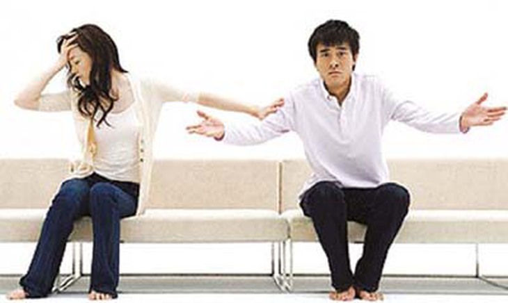 Nhận diện những ông chồng“diễn xuất”