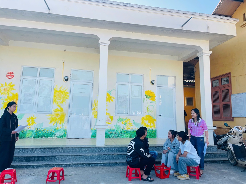 Từ cổng trường vùng cao, cô giáo trẻ ngăn những cuộc hôn nhân sớm- Ảnh 10.