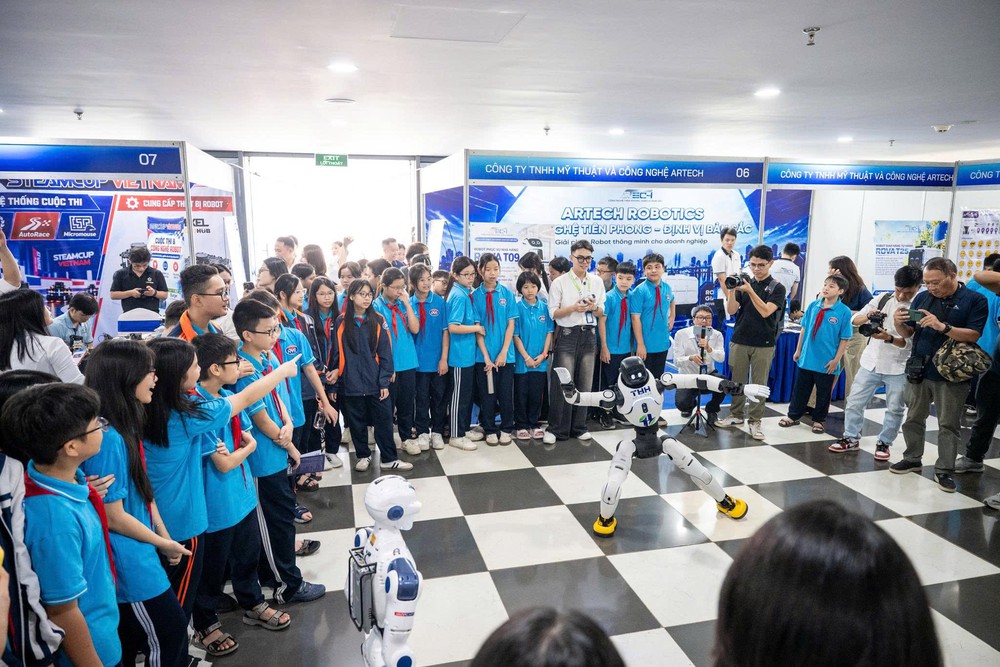 Hà Nội giải bài toán cốt lõi của chuyển đổi số bằng nền tảng dùng chung - Ảnh 13.