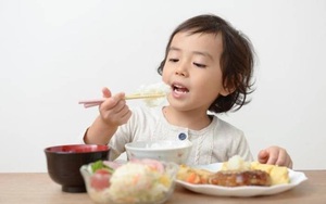 Trẻ đã từng là F0 nên ăn uống thế nào để đảm bảo sức khỏe khi quay lại trường học?