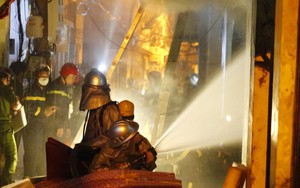 Thủ tướng chỉ đạo khắc phục hậu quả vụ cháy chung cư mini trên phố Khương Hạ