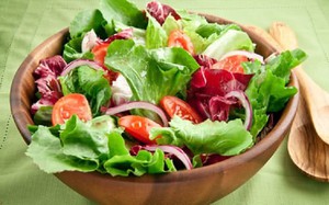 Cách ăn salad có lợi nhất cho sức khỏe đường ruột