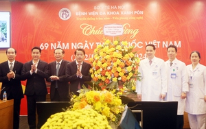Phó Trưởng ban Tuyên giáo Trung ương thăm, chúc mừng nhân kỷ niệm 69 năm Ngày Thầy thuốc Việt Nam