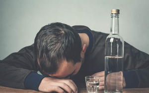 Các dạng rối  loạn tâm thần do lạm dụng rượu bia người nhà cần biết