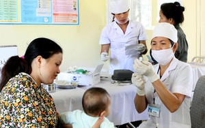 Thủ tướng chỉ đạo tăng cường tiêm vaccine, chủ động phòng, chống bệnh bại liệt- Ảnh 3.