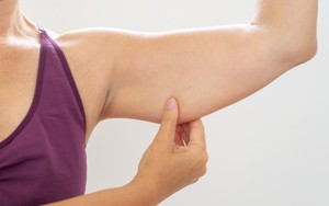 Cần tập luyện bao nhiêu mỗi ngày để phục hồi cơ bắp sau 50 tuổi?