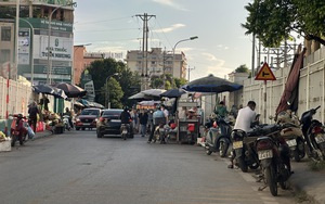 Chợ hàng rong bủa vây bệnh viện