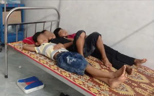 Vụ 40 học sinh nghi bị ngộ độc thực phẩm: Phụ huynh không đưa con đến trường sau khi xuất viện- Ảnh 3.