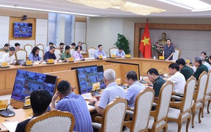 Phó Thủ tướng Trần Hồng Hà: Từ 17h chiều nay, dừng mọi hoạt động trên biển để ứng phó với bão số 10