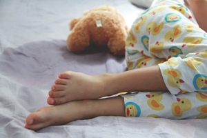 Cần làm gì khi trẻ mắc chứng đái dầm?