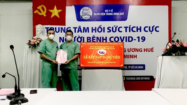 Lễ kết nạp Đảng đặc biệt - Ảnh 3.