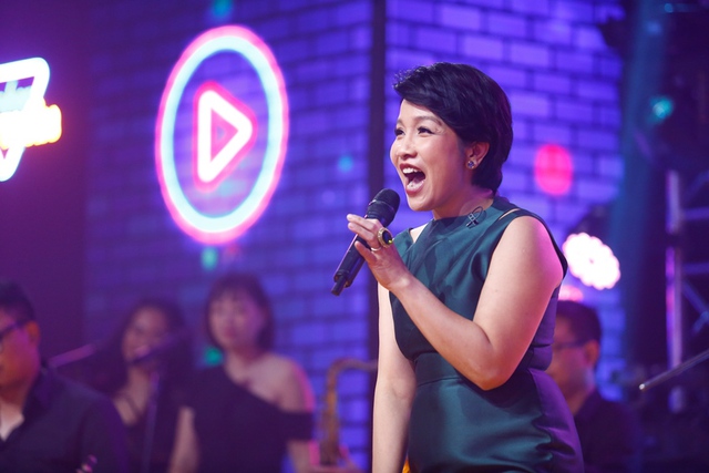 Diva Mỹ Linh 'giành' hit của con gái, truyền ‘bí kíp’ hát hay qua mạng - Ảnh 5.