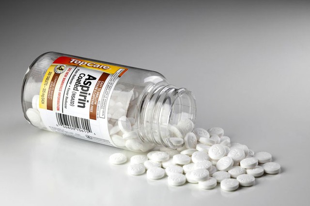 Aspirin có tác dụng cải thiện tình trạng đau rát từ nhẹ đến trung bình khi bị viêm họng.