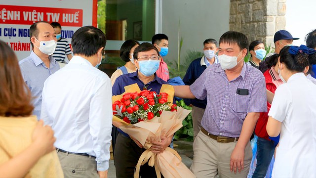 40 thầy thuốc BV Trung ương Huế tiếp tục chi viện TP. Hồ Chí Minh chống dịch - Ảnh 3.
