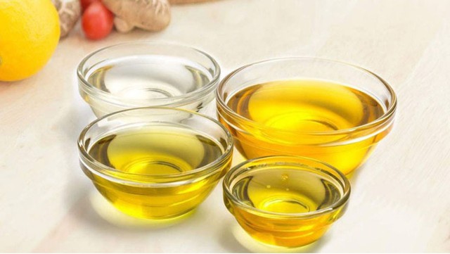 Nên ăn dầu hay ăn mỡ để có lợi cho cơ thể?