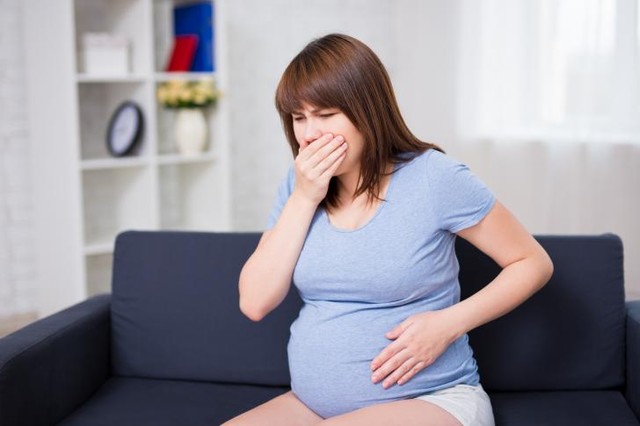 Đối phó với chứng ợ nóng khó tiêu khi mang thai - Ảnh 2.