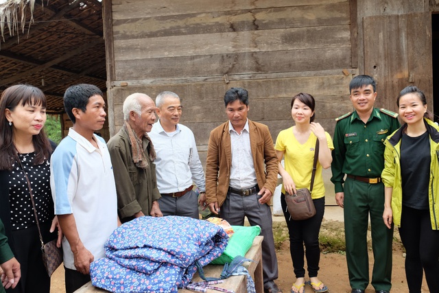 “Lão nhà quê” thầm lặng trao yêu thương - Ảnh 3.