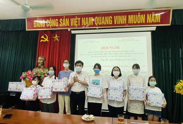 Thúc đẩy bình đẳng giới bằng nhiều hành động thiết thực với phụ nữ và trẻ em gái - Ảnh 1.