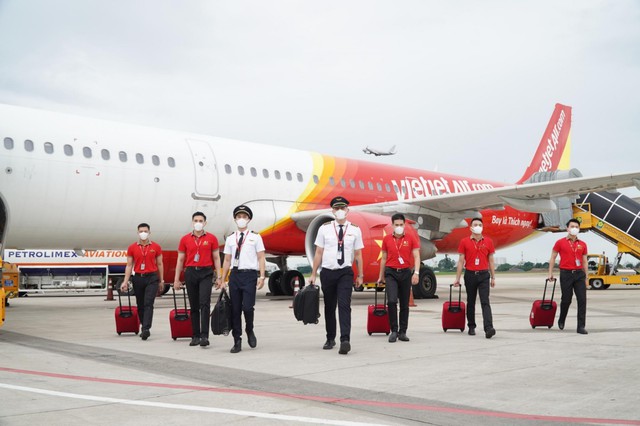 Bùng nổ ngày hội mua sắm cuối năm với cơn mưa vé 0 đồng từ Vietjet - Ảnh 2.