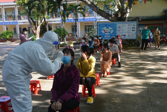 Giúp Đắk Lắk sớm kiểm soát dịch COVID-19 trên quy mô toàn tỉnh - Ảnh 3.