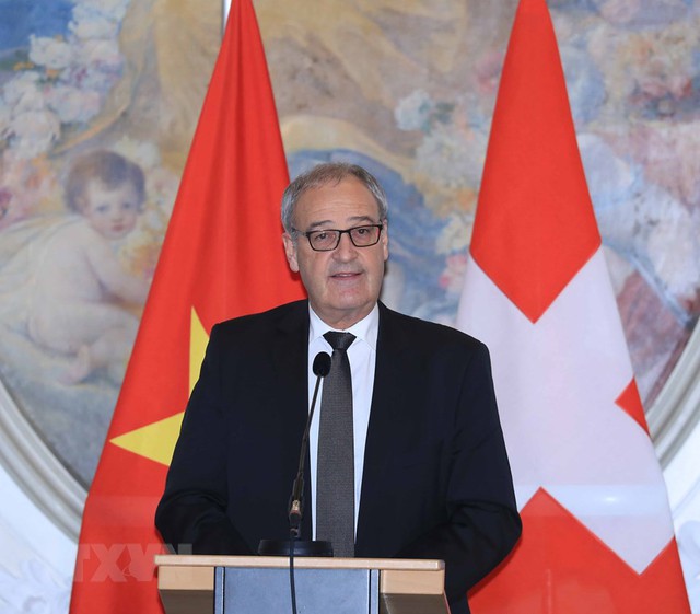 Tổng thống Thụy Sĩ Guy Parmelin phát biểu tại Diễn đàn Doanh  nghiệp Việt Nam-Thụy Sĩ