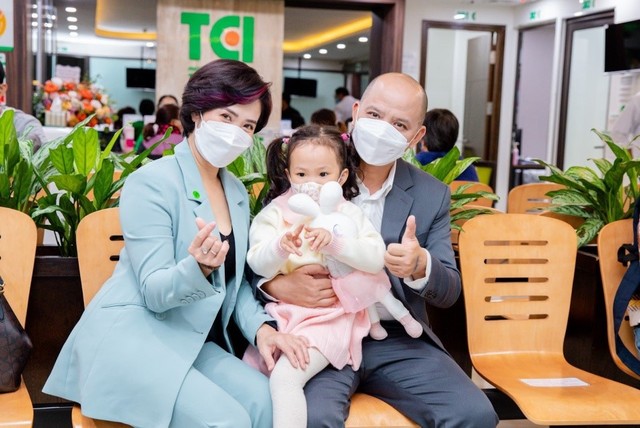 Nhiều người Hà Nội trên 40 tuổi đăng ký tham gia tầm soát ung thư miễn phí - Ảnh 2.