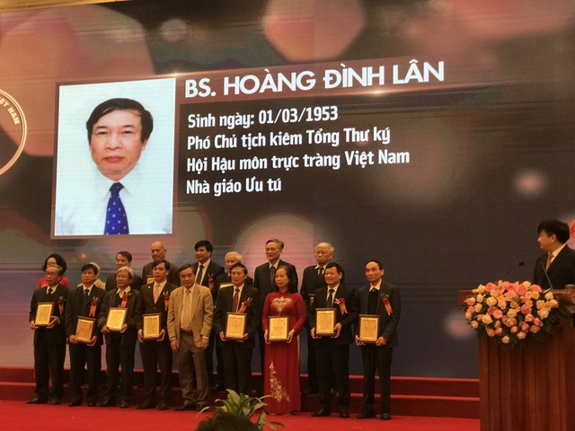Tổng hội Y học Việt Nam nhận Huân chương Lao động Hạng nhì và tôn vinh 87 trí thức tiêu biểu ngành Y năm 2021 - Ảnh 22.