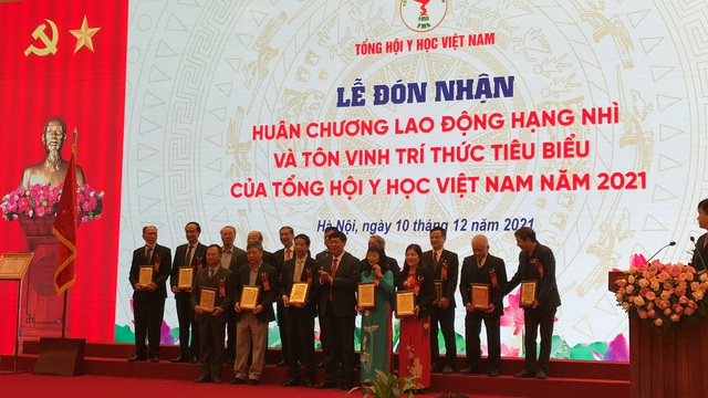 Tổng hội Y học Việt Nam nhận Huân chương Lao động Hạng nhì và tôn vinh 87 trí thức tiêu biểu ngành Y năm 2021 - Ảnh 23.