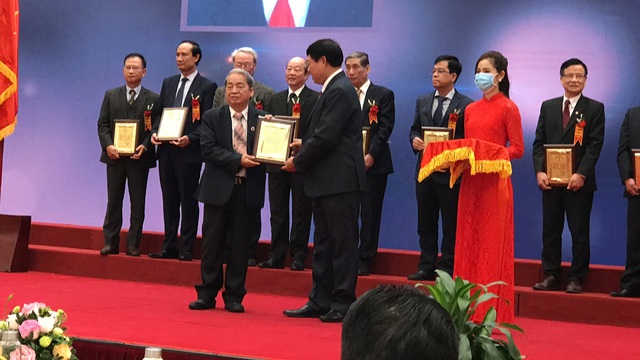 Tổng hội Y học Việt Nam nhận Huân chương Lao động Hạng nhì và tôn vinh 87 trí thức tiêu biểu ngành Y năm 2021 - Ảnh 25.