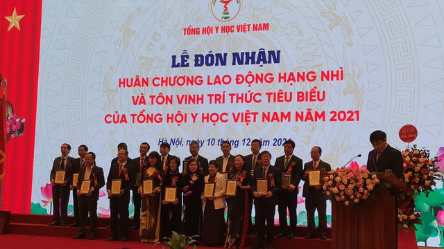 Tổng hội Y học Việt Nam nhận Huân chương Lao động Hạng nhì và tôn vinh 87 trí thức tiêu biểu ngành Y năm 2021 - Ảnh 9.