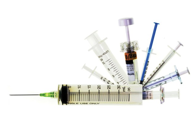 Sắp có siêu vaccine - một mũi đánh bại Omicron và tất cả các các biến thể coronavirus? - Ảnh 3.