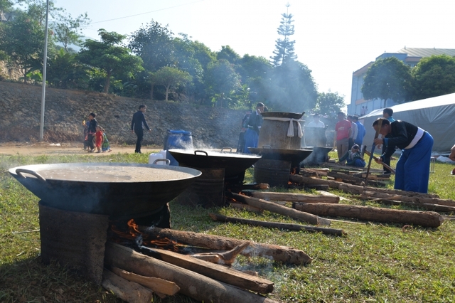 Sơn La: Khuyến khích báo hỷ trong tổ chức đám cưới để phòng chống dịch COVID-19 - Ảnh 1.